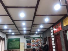 -湖南人家湘菜馆(镇江路店)