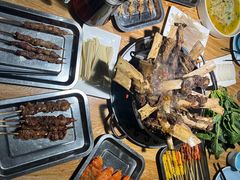 -茸梅路右拐龙虾-农家菜(松江店)