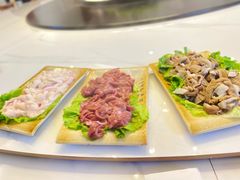 -周老三跷脚牛肉·全牛火锅(非遗传承店)