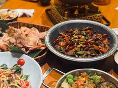 -老滇山寨•云南特色菜•地方菜•民族风情歌舞表演(金碧店)