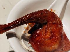 烤乳鸽-肥仔文澳门猪骨煲(南京西路店)
