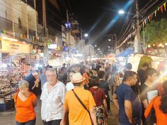 -周日夜市