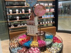 -Laderach 莱德拉(上海环贸iapm店)