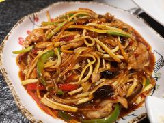鱼香肉丝-老苏州芳和园茶酒楼  传统苏帮菜(观前店)