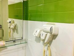 -白玉兰酒店(上海田子坊马当路地铁站店)