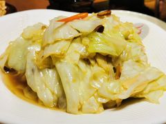 手撕莲花白-老滇山寨•云南特色菜•地方菜•民族风情歌舞表演(金碧店)