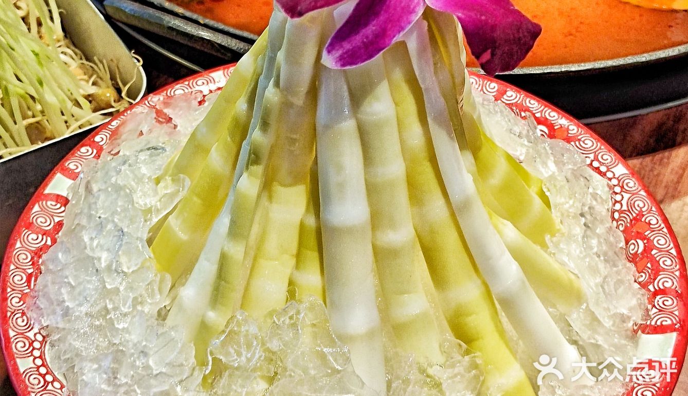  春天来吃现摘豆苗啦🌱长沙地道重庆火锅