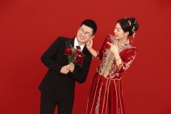 -雪中彩影婚纱摄影·微光艺术中心