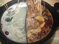 鸳鸯锅-百味源炭火烤翅 ·夜市大排档(酒仙桥店)