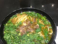 -杨记清芳牛肉拉面(宝龙广场店)