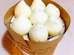 白巧克力甘纳许纸杯蛋糕-Awfully Chocolate(来福士广场店)