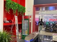 -英派斯健身旗舰店(海信国际中心馆)