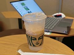 -星巴克(长沙友阿奥特莱斯店)