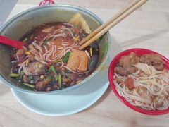 -铁锅哥米线