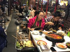 大堂-钢管厂歆瑞源油卤串串香(春熙路太古里店)