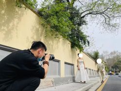 -雪中彩影婚纱摄影·微光艺术中心