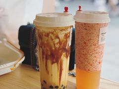 -顶东面包花园·生日蛋糕(世博店)