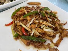 -新天明砂锅鱼头煲