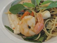 -Chom Cafe and Restaurant