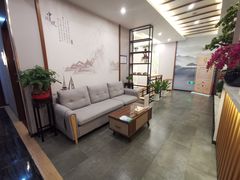 -鸿泰龙·天下易行·足道·SPA(来福士店)