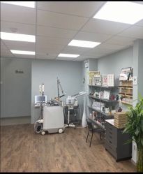 -摩睫+皮肤管理·科学美容中心