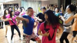 文艺范儿一周年上的尊巴暖场-文E范儿ZUMBA尊巴舞蹈