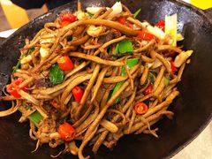干锅茶树菇-天外天烤鸭店(八角店)