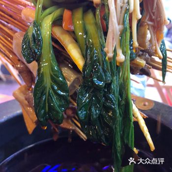 「火辣三味·地道成都冷锅串串小碗菜」 位于洪家楼悦立