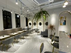 -Fridi Patisserie Cafe