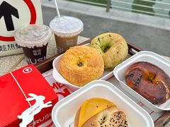 -HOT CRUSH趁热集合·现烤面包(环球港店)