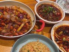 -六福烧烤酒馆(秦隆步行街店)