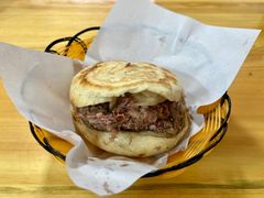 -闫家驴肉火烧(五四店)
