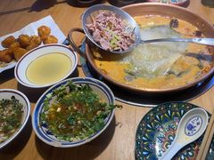 -洱火云南酸菜牛肉火锅(石景山当代商城店)