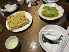 -东口码头·烧鸽子·鱼头泡饼·地方菜(金鹰悦城店)
