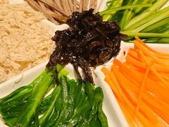 鸡丝凉米线-云海肴·汽锅鸡·云南菜(高德置地店)