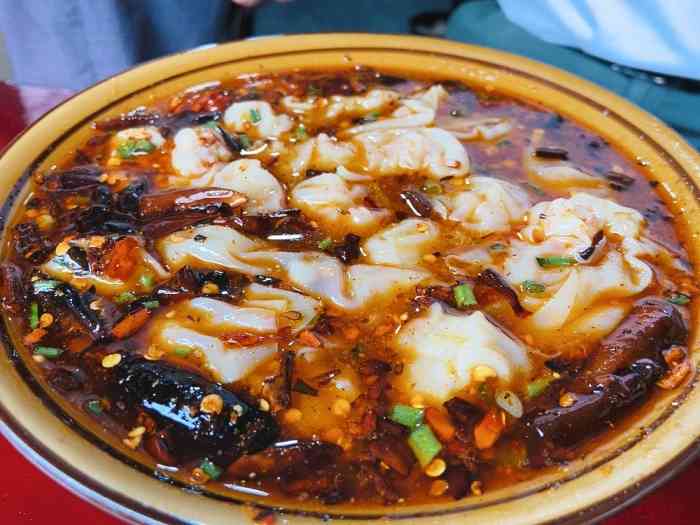 马边抄手(沐川店)-"来沐川出差,查了大众点评,按照导航来的,.