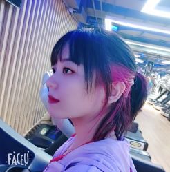 -Feel 羽毛接发