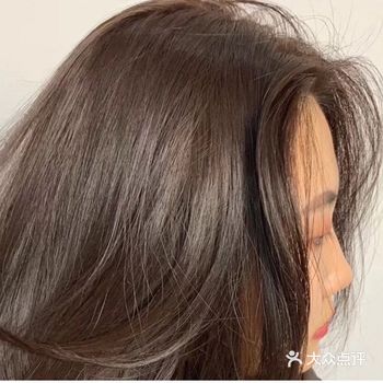 显白的一款冷色系列的棕，秋冬必备发色 南宁探店南宁新