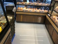 面包甜点陈列柜-长乐饼家(五羊新城店)