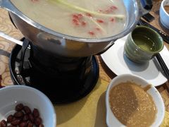 -小天鹅火锅·一线江景洪鼎旗舰店(洪崖洞店)