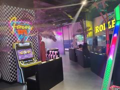 -不可思议减压馆·解压博物馆·摔碗发泄·团建定制