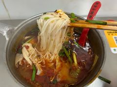 -铁锅哥米线