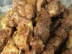 -老广烧烤(骆驼山康馨园店)