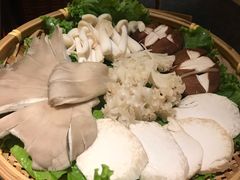 -盡膳口福跷脚牛肉火锅(合生汇购物中心店)