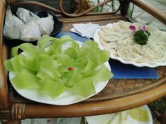 -二荆条·蜀鲜汇城市森林火锅