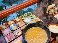 -银米·云南传统过桥米线(双廊黑金冠店)