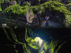 -梭布垭石林景区