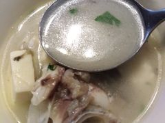 鱼头豆腐汤-醉得意·山茶油炒土鸡(泰安火车站大润发店)