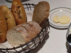 餐前包-Wolfgang’s Steakhouse 沃夫冈牛排馆(上海白玉兰广场店)