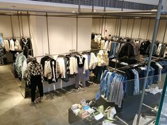 店内环境-URBAN REVIVO(富力海珠城店)